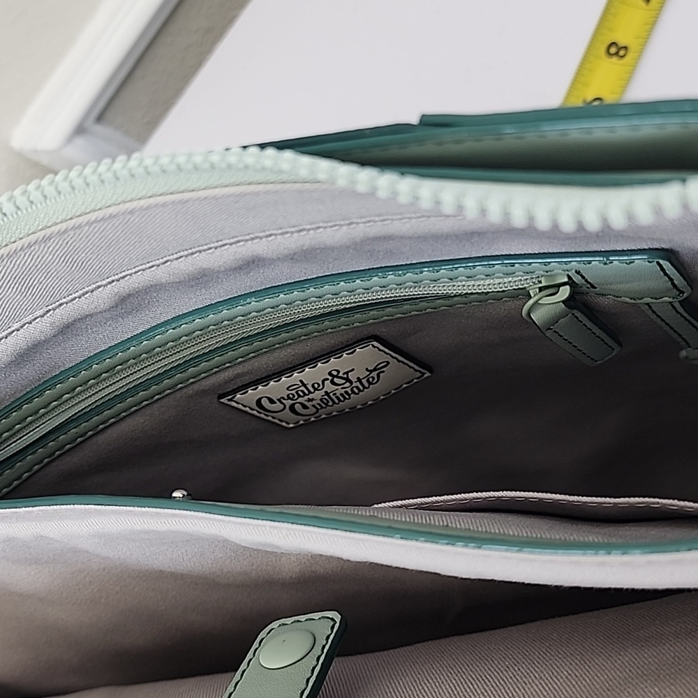 Creater&Cultivate The Jaclyn Green Women's Hand Bag Backpack - Picture 8 of 8